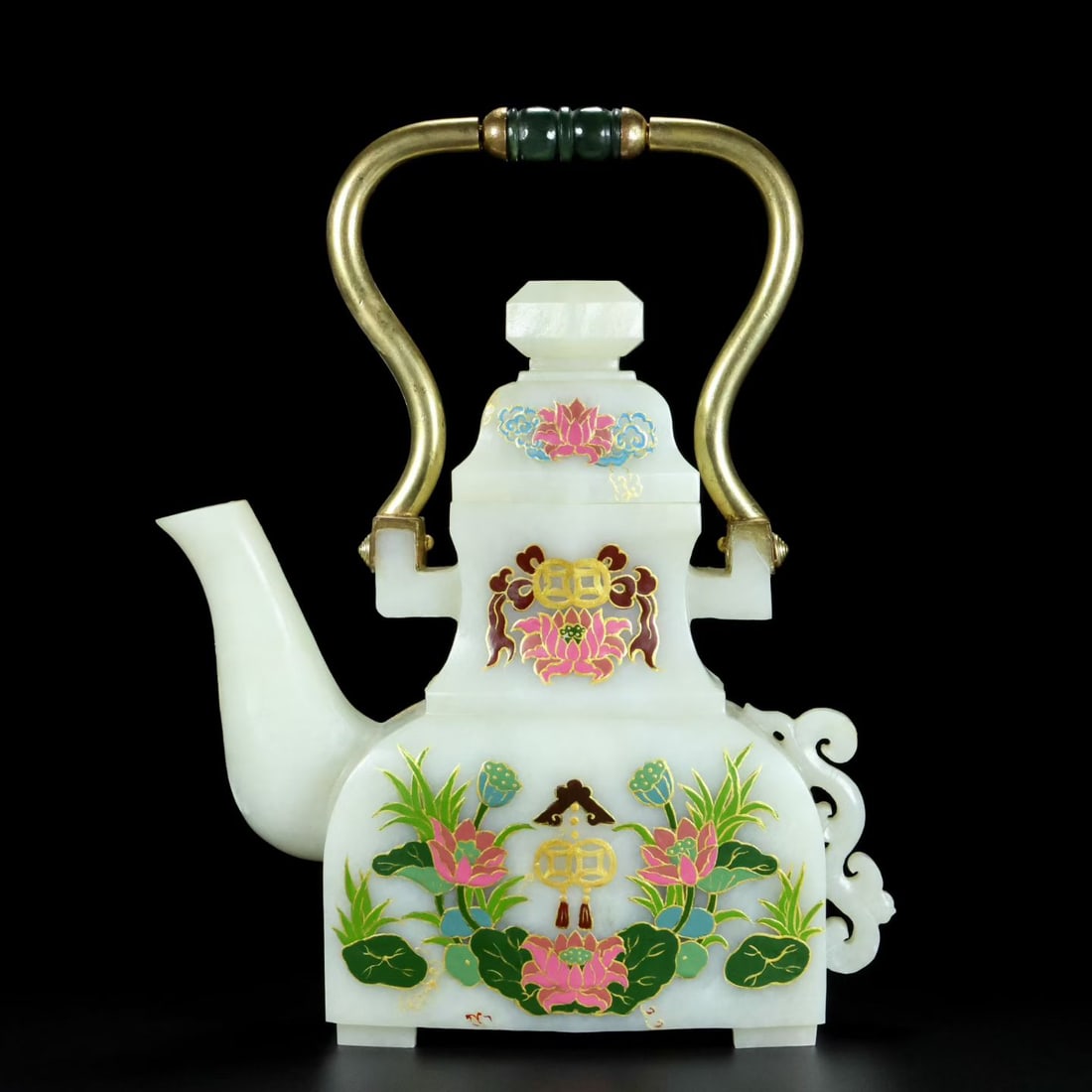 A Exquisite Hotan Jade Lotus Leaf Pattern Ewer: A Exquisite Hotan Jade Lotus Leaf Pattern Ewer,Qing Dynasty, China,Size:8.3inx7.1inx2.4in 和田玉荷叶纹壶,中国清代