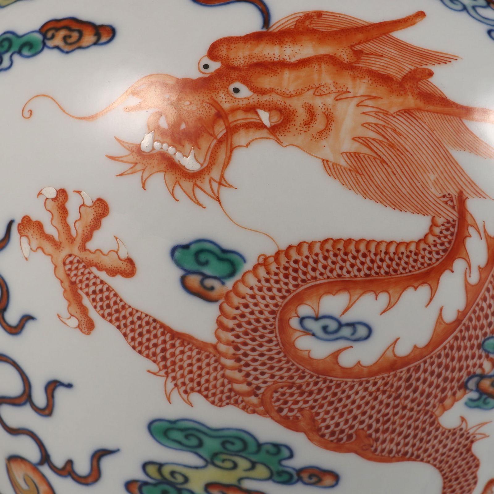 A Rare Doucai Cloud and Dragon Pattern Jar - 7