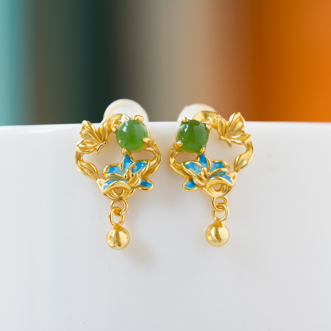 A pair of Exquisite Silver Inlaid Jasper Lotus-patterned Ear Stud: A pair of Exquisite Silver Inlaid Jasper Lotus-patterned Ear Stud,Size:0.2inx0.2in 一对银镶和田碧玉莲花耳钉