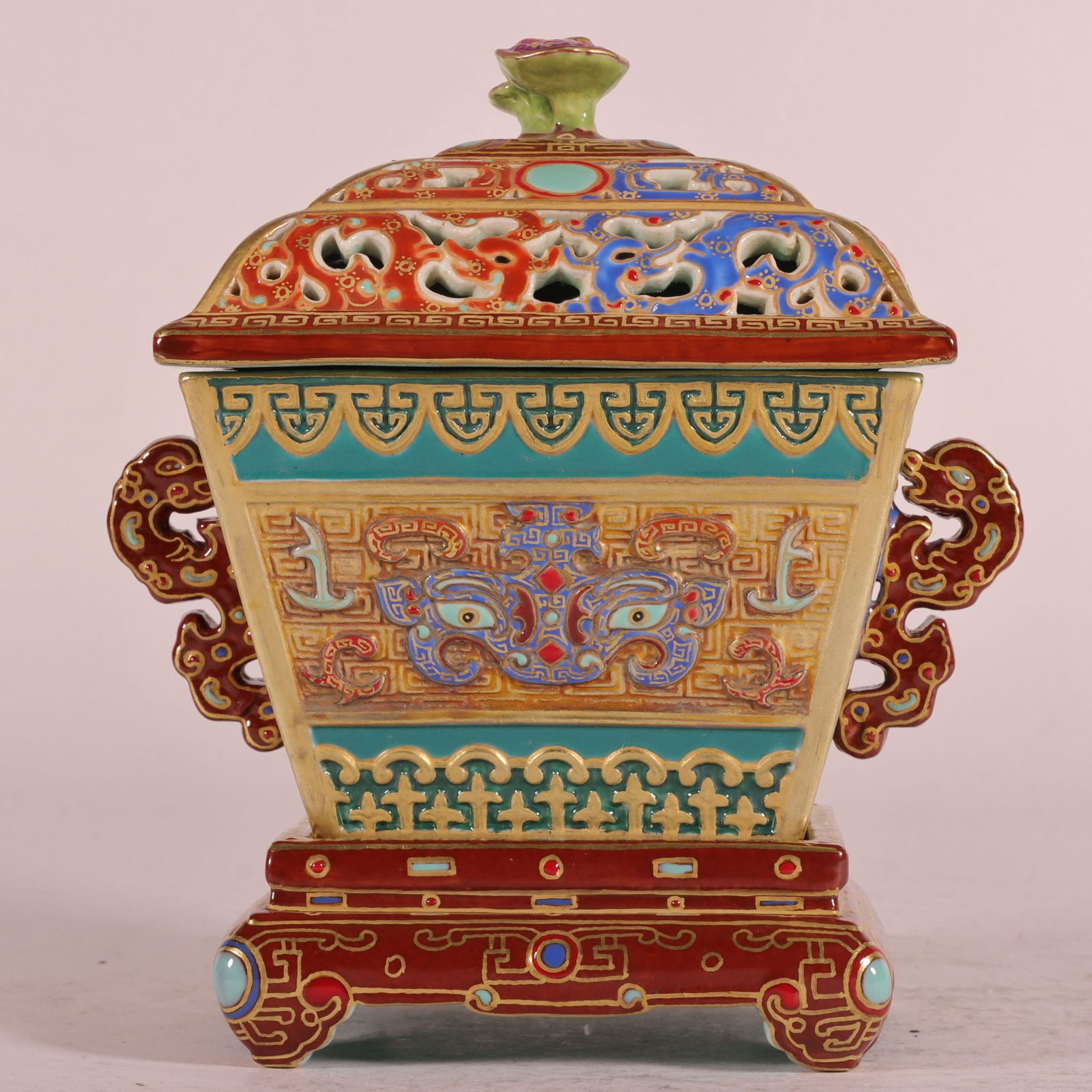 An Exquisite Enamel Painted Gold Beast-Face Pattern Dragon-Ears Censer: An Exquisite Enamel Painted Gold Beast-Face Pattern Dragon-Ears Censer,Qing Dynasty, China,Qianlong Six-character Mark,Size:5.1inx3.4inx4.6inx3.1in 珐琅彩描金兽&