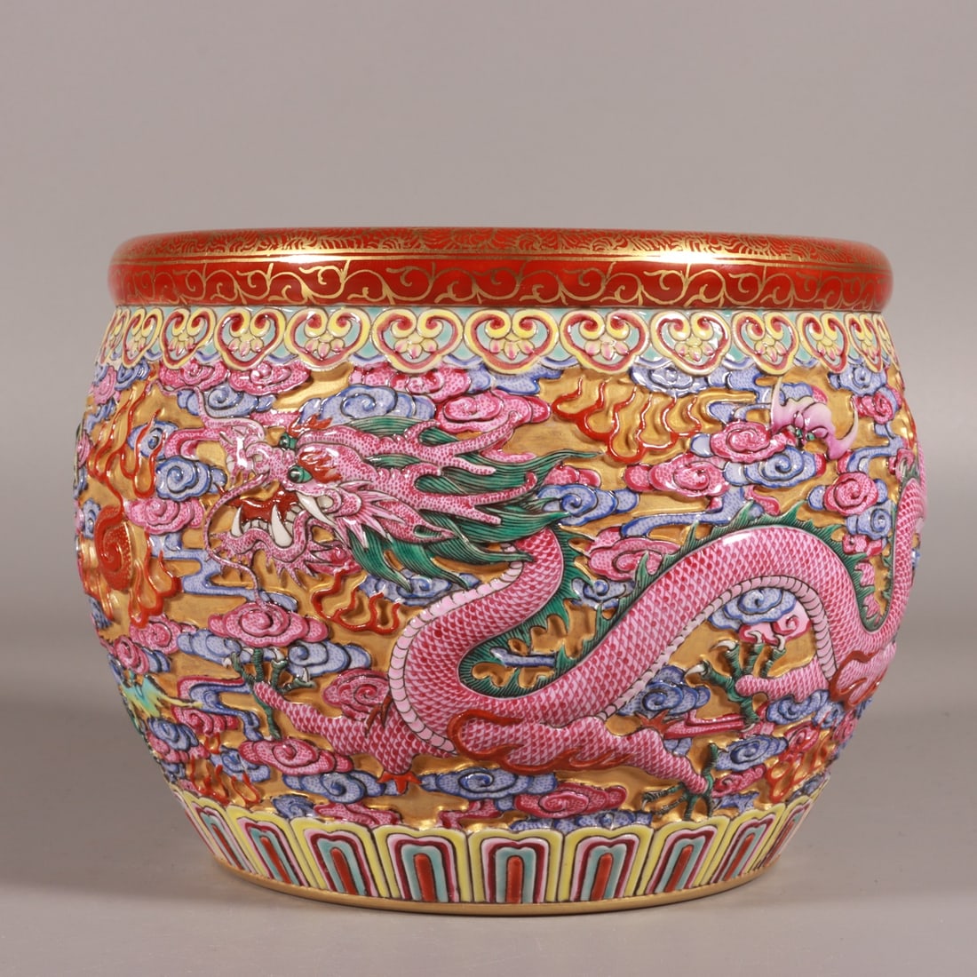 An Exquisite Enamel Gold Ground Auspicious Cloud and Dragon Pattern Water Pot: An Exquisite Enamel Gold Ground Auspicious Cloud and Dragon Pattern Water Pot,Qing Dynasty, China,Qianlong Six-character Mark,Size:4.6inx5.9in 珐琅彩金地祥云&