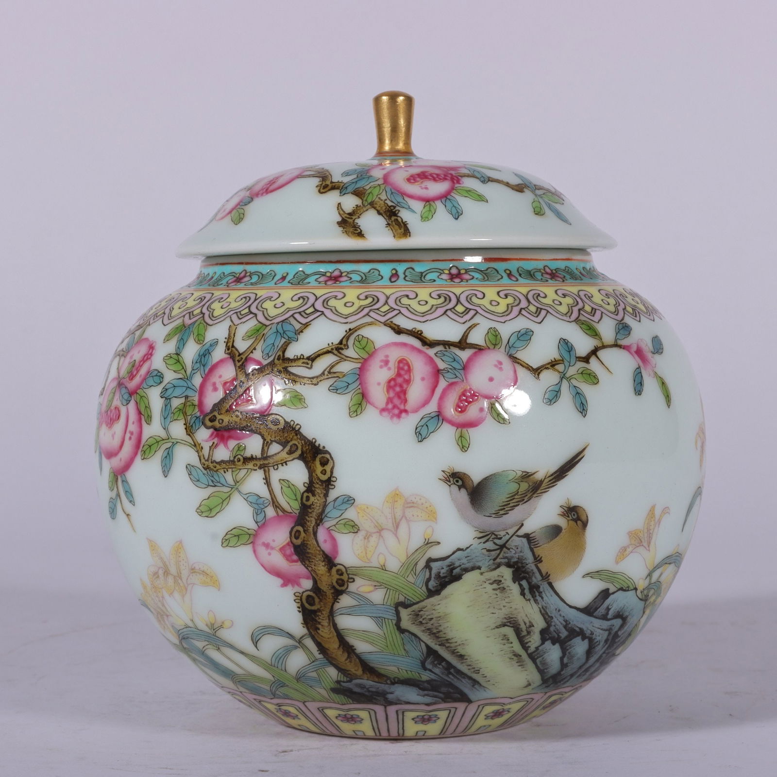 An Exquisite Enamel Painted Gold Pomegranate and Bird Pattern Tea Caddy,With Poem: An Exquisite Enamel Painted Gold Pomegranate and Bird Pattern Tea Caddy,With Poem,Qing Dynasty, China,Yongzheng Four-character Mark,Size:4.7inx2.8inx4.1inx1.8in 珐琅彩描金