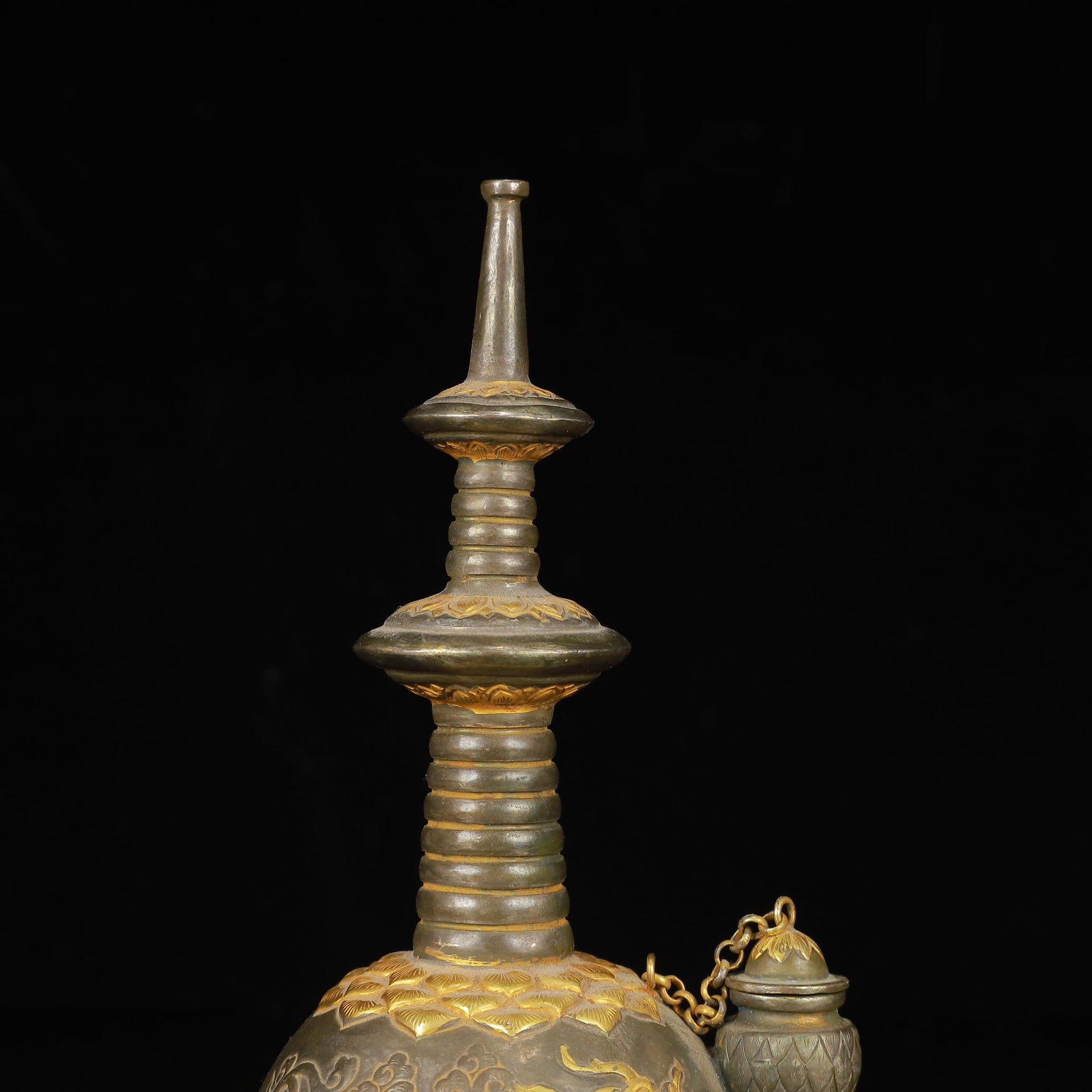 An Exquisite Gilt Silver Dragon Pattern Vase - 2