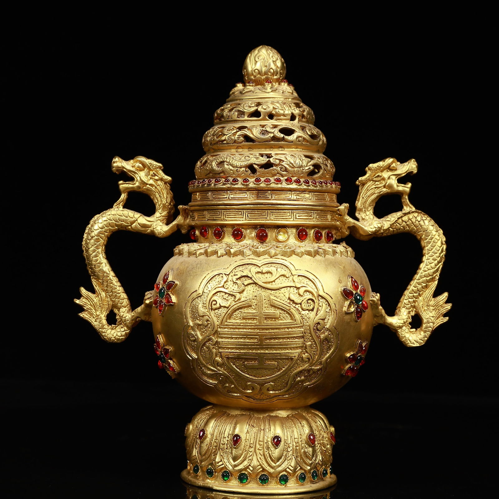 An Exquisite Gilt Bronze Shou-Character Pattern Dragon-Ears Censer,Inlaid Gems: An Exquisite Gilt Bronze Shou-Character Pattern Dragon-Ears Censer,Inlaid Gems,Ming Dynasty, China,Xuande Four-Character Mark,Size:7.1inx8.3inx8.7in,Weight:1650g 