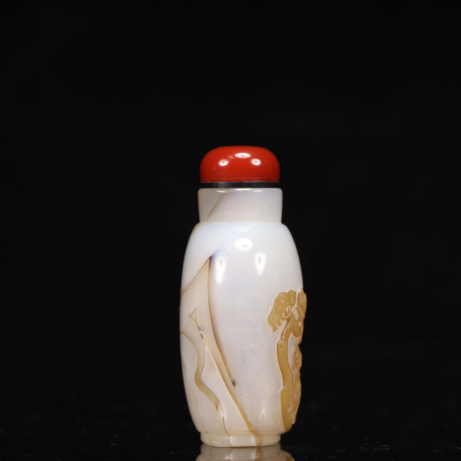 An Exquisite Agate Figure and Pine Pattern Snuff Bottle - 4