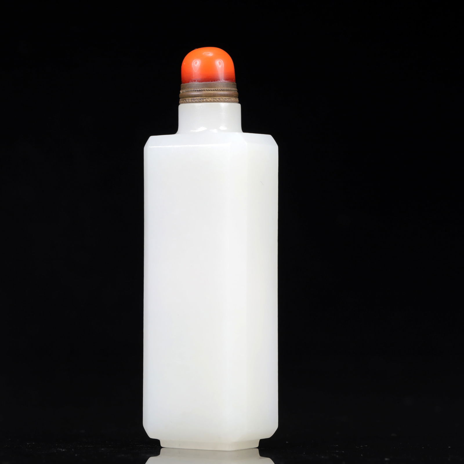 An Exquisite White Jade Snuff Bottle - 2