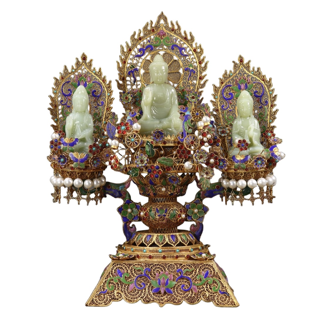 A Rare Filigree and Gilding Inlaid White Jade Buddha Statue,Inlaid Gems and Pearls: A Rare Filigree and Gilding Inlaid White Jade Buddha Statue,Inlaid Gems and Pearls,Qing Dynasty,China,Qianlong Four-character Mark,Size:15inx11.4inx7.1in,Weight:2480g 花丝鎏金&