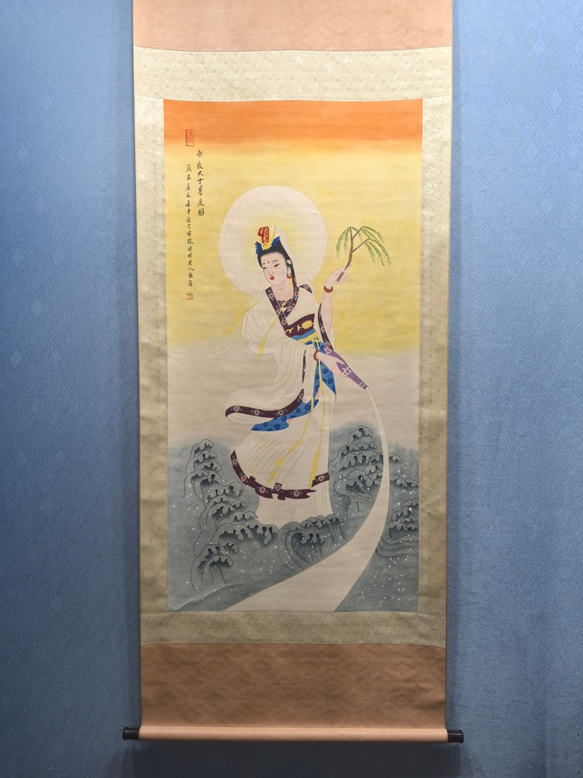 A Chinese Vertical Scroll Ink Painting of Avalokitesvara on Paper,Hong Yi: A Chinese Vertical Scroll Ink Painting of Avalokitesvara on Paper,Hong Yi,Size:26.8inx53.6in 一幅中国水墨观音像图立轴,弘&#
