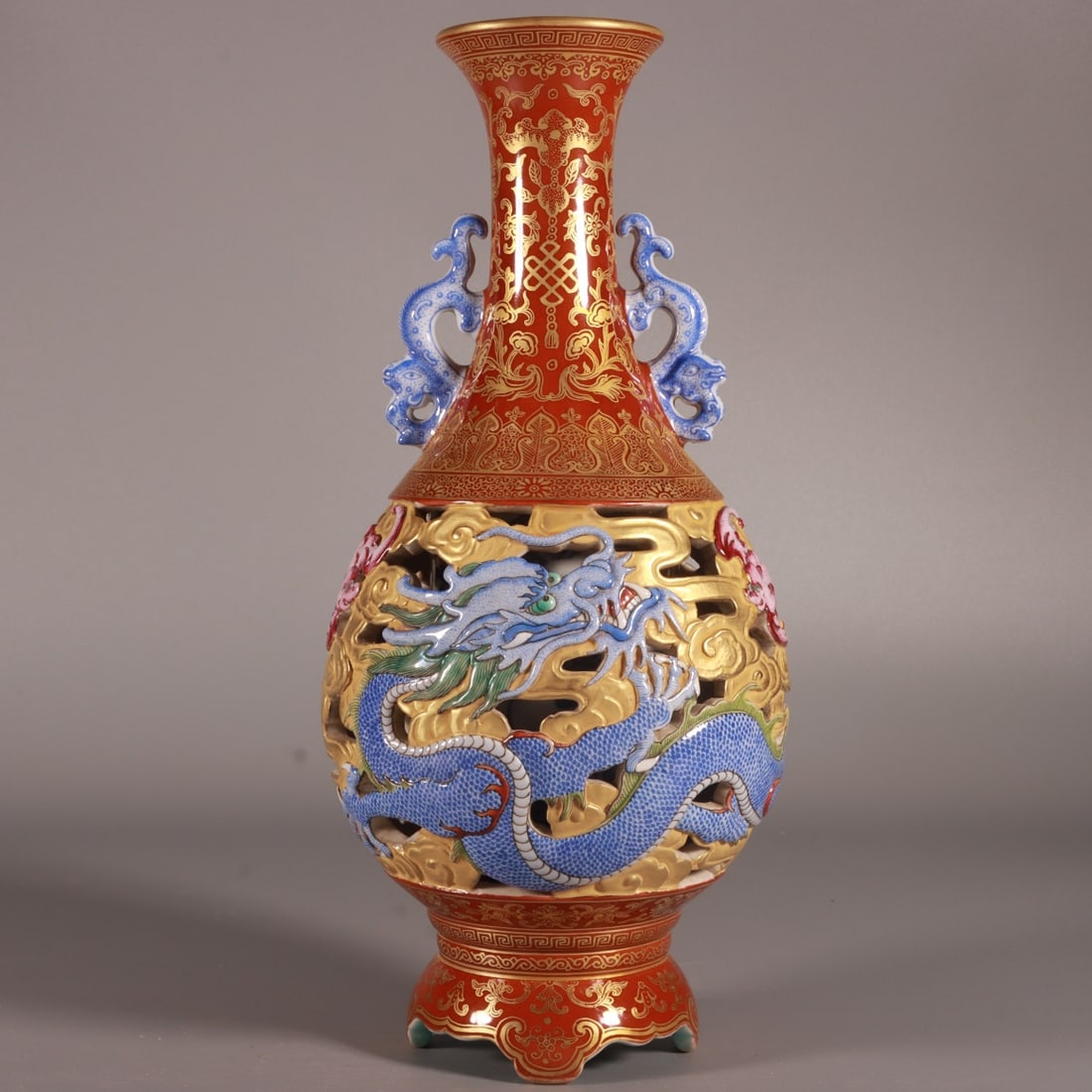 An Exquisite Enamel Gold Ground Auspicious Cloud and Dragon Pattern Dragon-Ears Vase: An Exquisite Enamel Gold Ground Auspicious Cloud and Dragon Pattern Dragon-Ears Vase,Qing Dynasty, China,Qianlong Four-character Mark,Size:10.2inx4.7in 珐琅彩金地祥