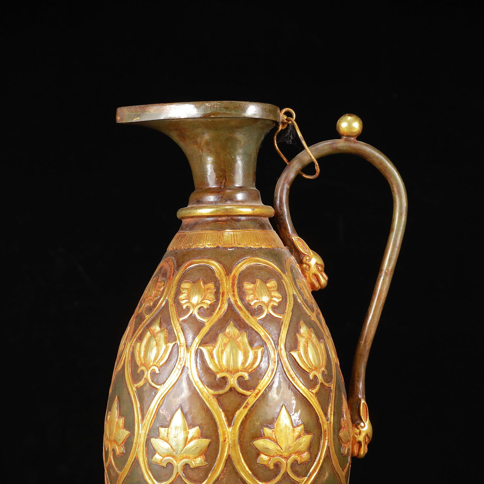 An Exquisite Gilt Silver Flower Pattern Ewer - 2