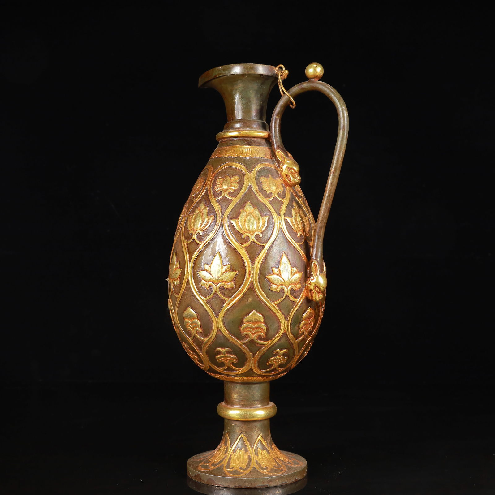 An Exquisite Gilt Silver Flower Pattern Ewer - 4