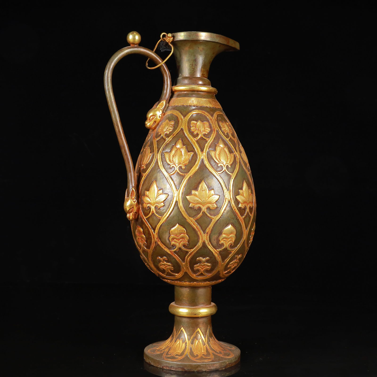 An Exquisite Gilt Silver Flower Pattern Ewer - 6