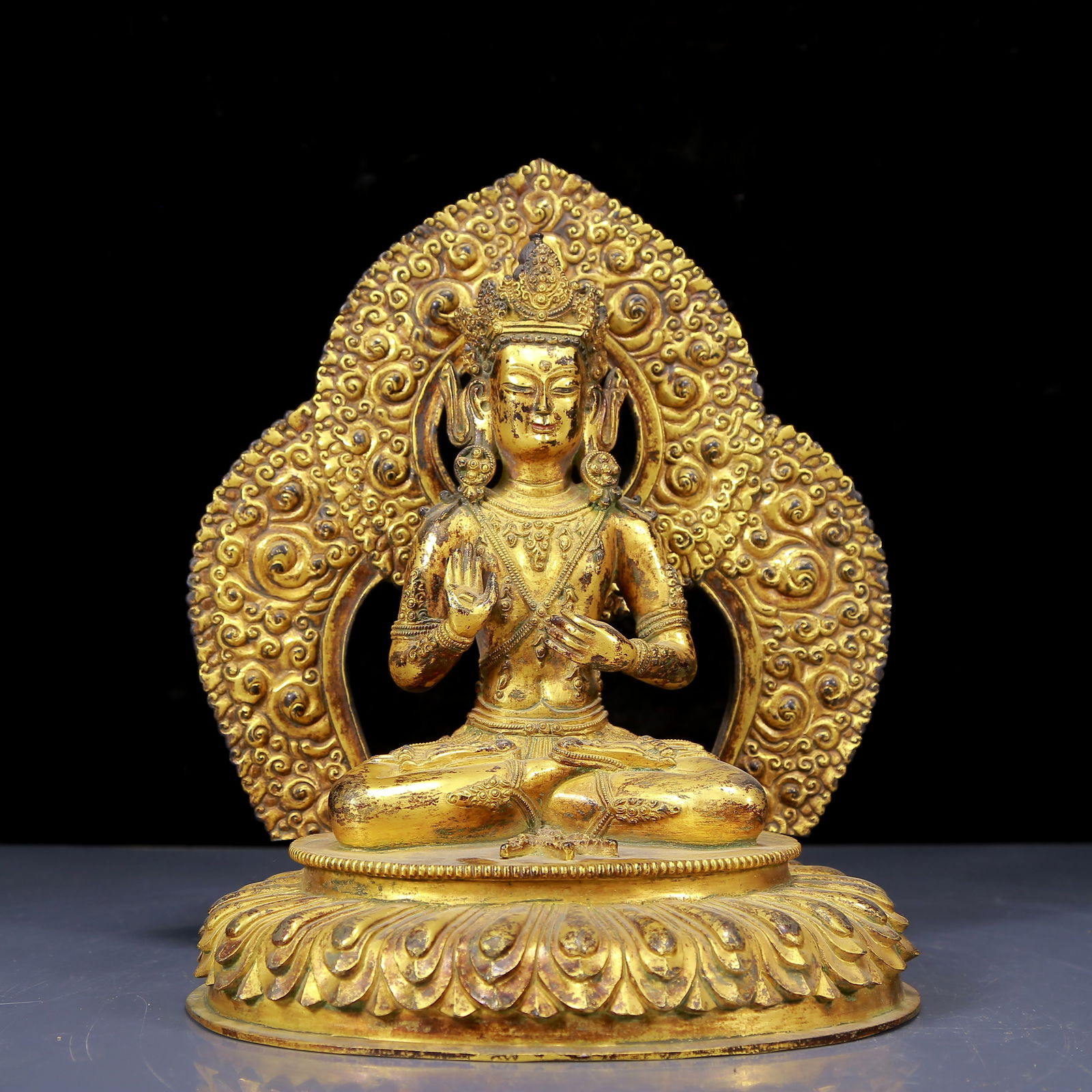 A Solemn Gilt Bronze Statue of Bodhisattva: A Solemn Gilt Bronze Statue of Bodhisattva,Ming Dynasty, China,Size:8.3inx7.1inx10.2in,Weight:4550g 铜鎏金菩萨像，明代