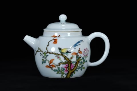 An Exquisite Famille-Rose Flower and Bird Pattern Teapot,With Poem (1 of 9)