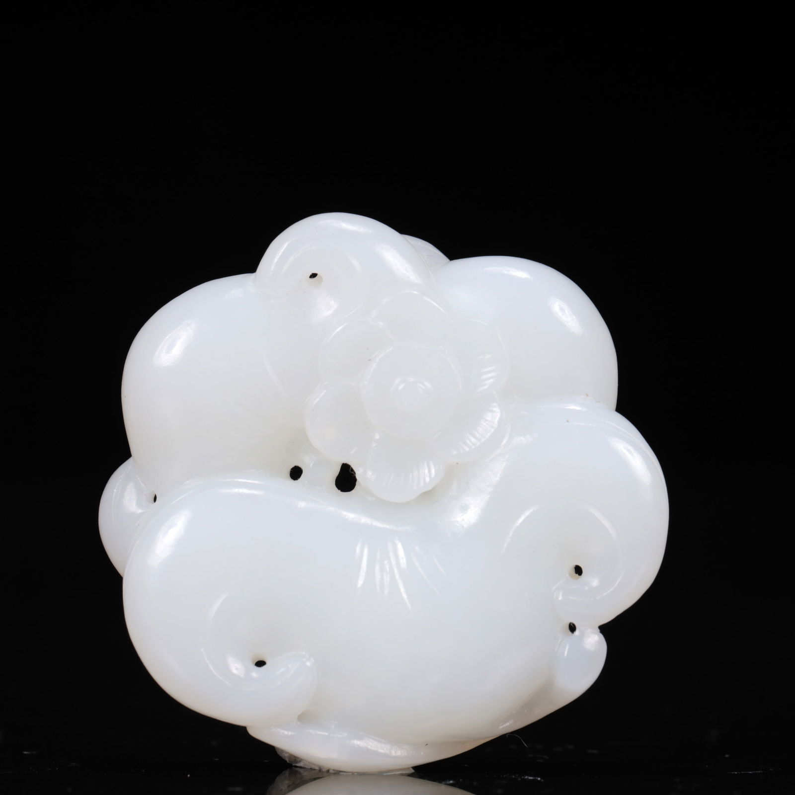An Exquisite White Jade Flower Pattern Pendant - 4