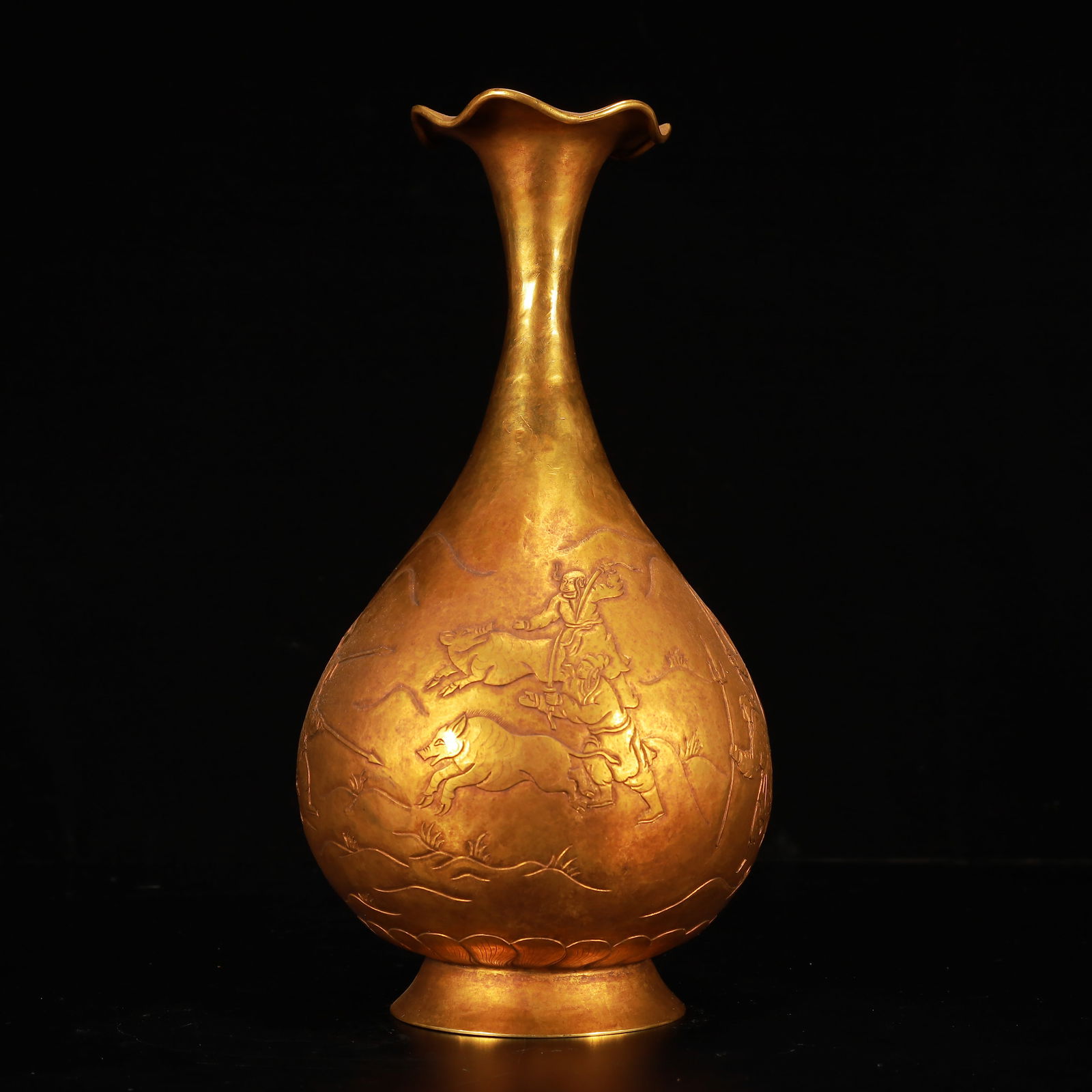 A Rare Gilt Bronze Figure Pattern Vase - 6
