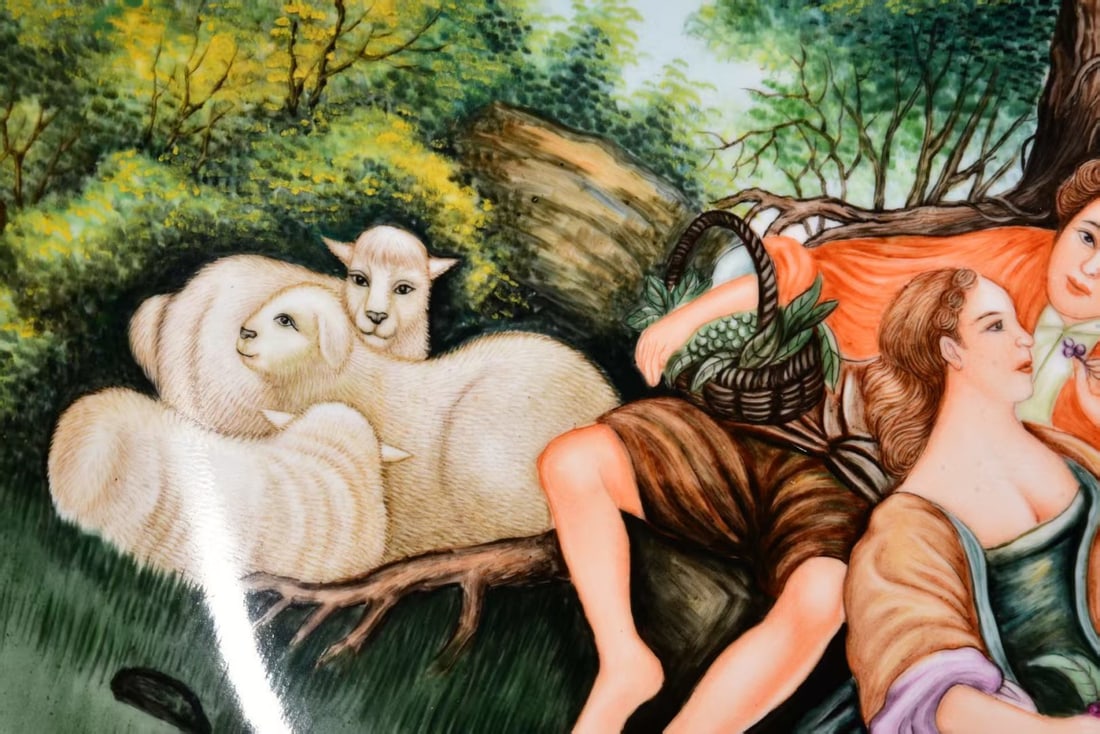 A Huge Enamel Figure Pattern Plate - 5