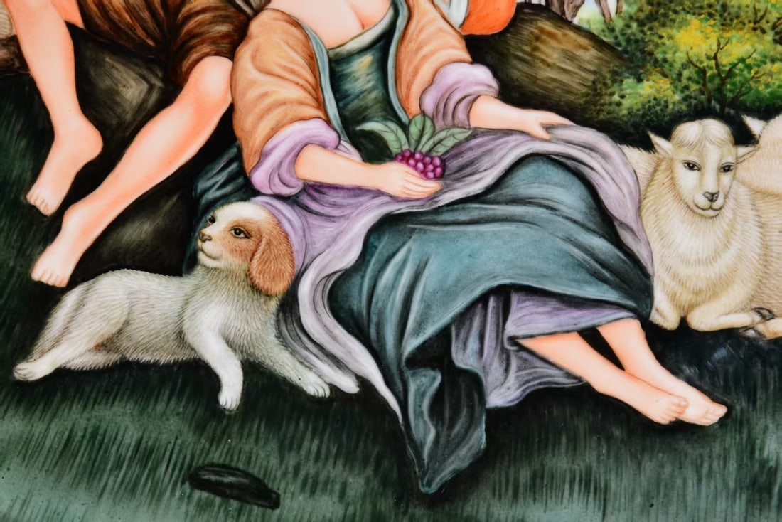 A Huge Enamel Figure Pattern Plate - 8