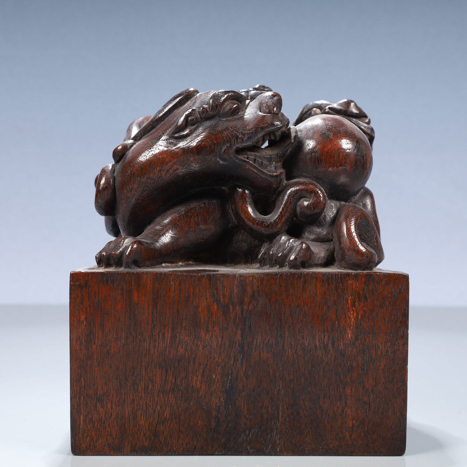 An Exquisite Eaglewood Auspicious Beast Pattern Seal - 2