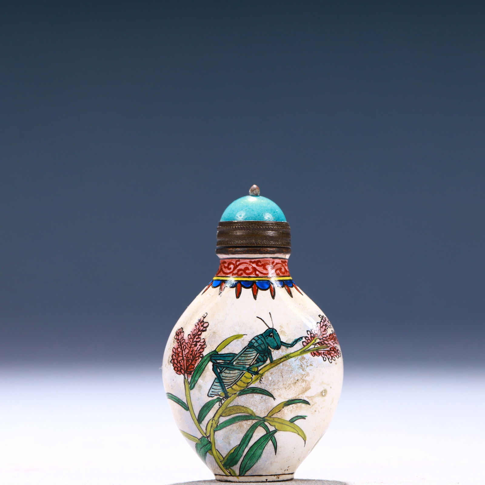 An Exquisite Painted Enamel Flower and Insect Pattern Snuff Bottle: An Exquisite Painted Enamel Flower and Insect Pattern Snuff Bottle,Qing Dynasty, China,Qianlong Mark,Size:1.2inx0.4inx2in,Weight:30g 