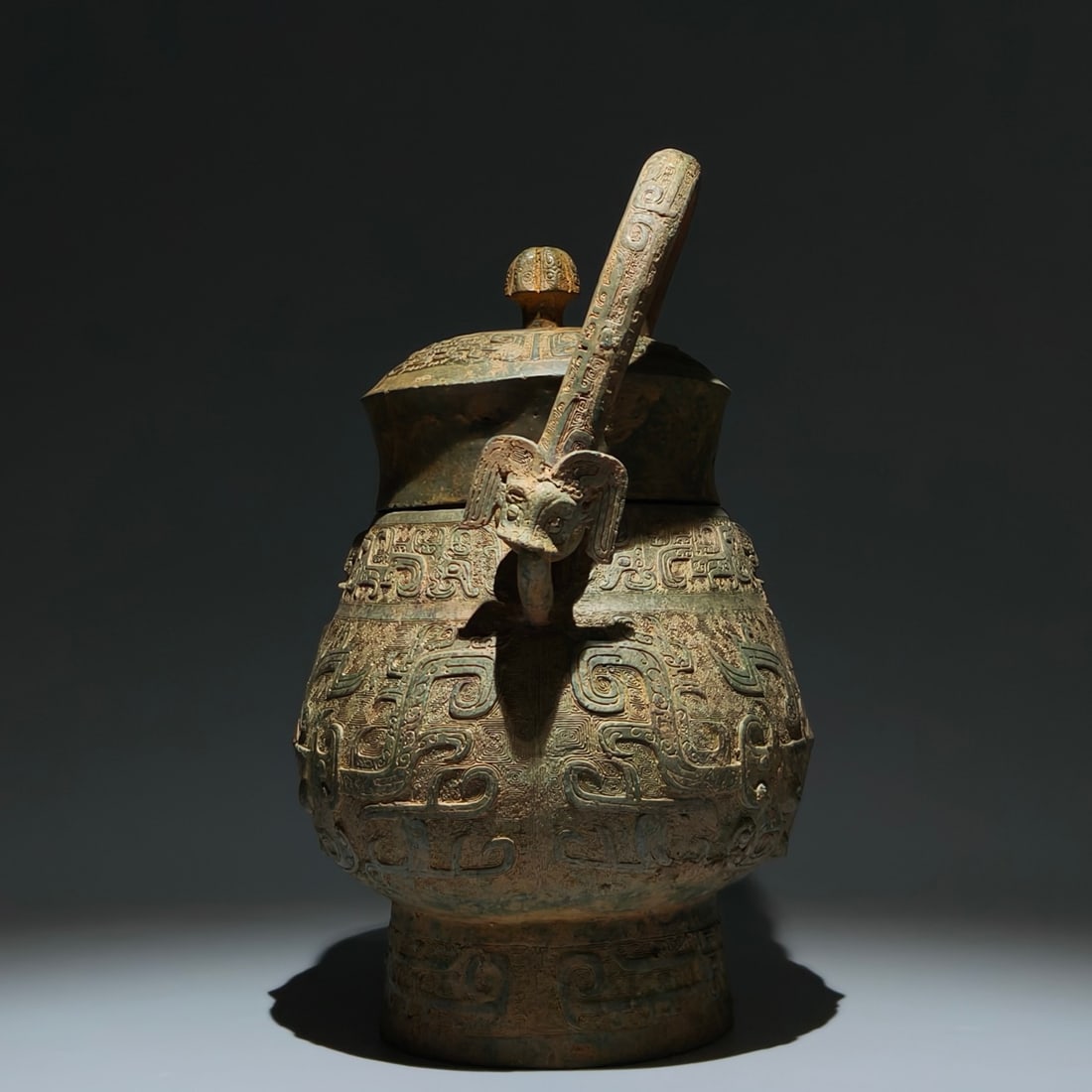 An Archaic Bronze Beast-Face Pattern Ewer - 5