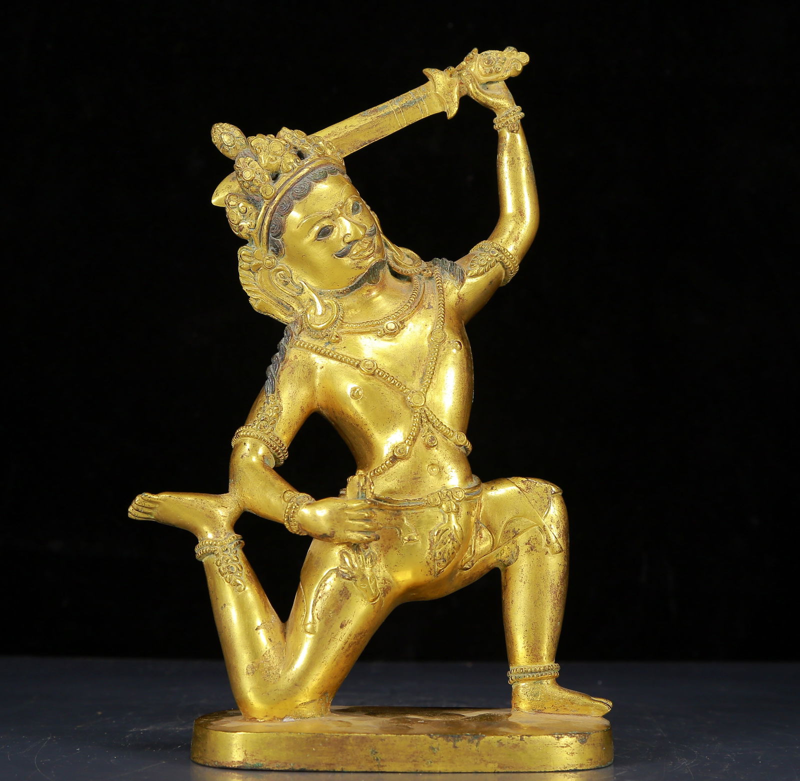 A Solemn Gilt Bronze Statue of Vajra: A Solemn Gilt Bronze Statue of Vajra ,Qing Dynasty, China,Size:5.9inx3.1inx10.2in,Weight:2265g 铜鎏金金刚像，清代