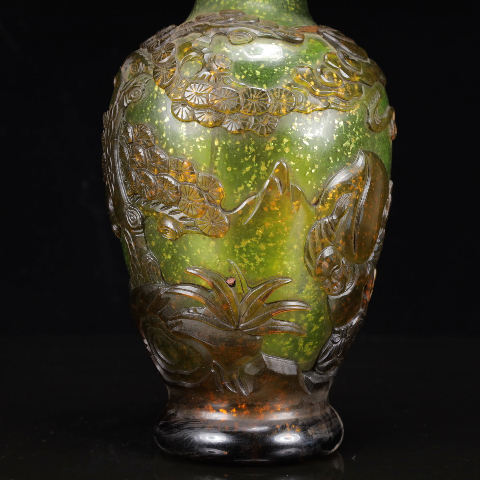 An Exquisite Glass Figure Pattern Vase - 10