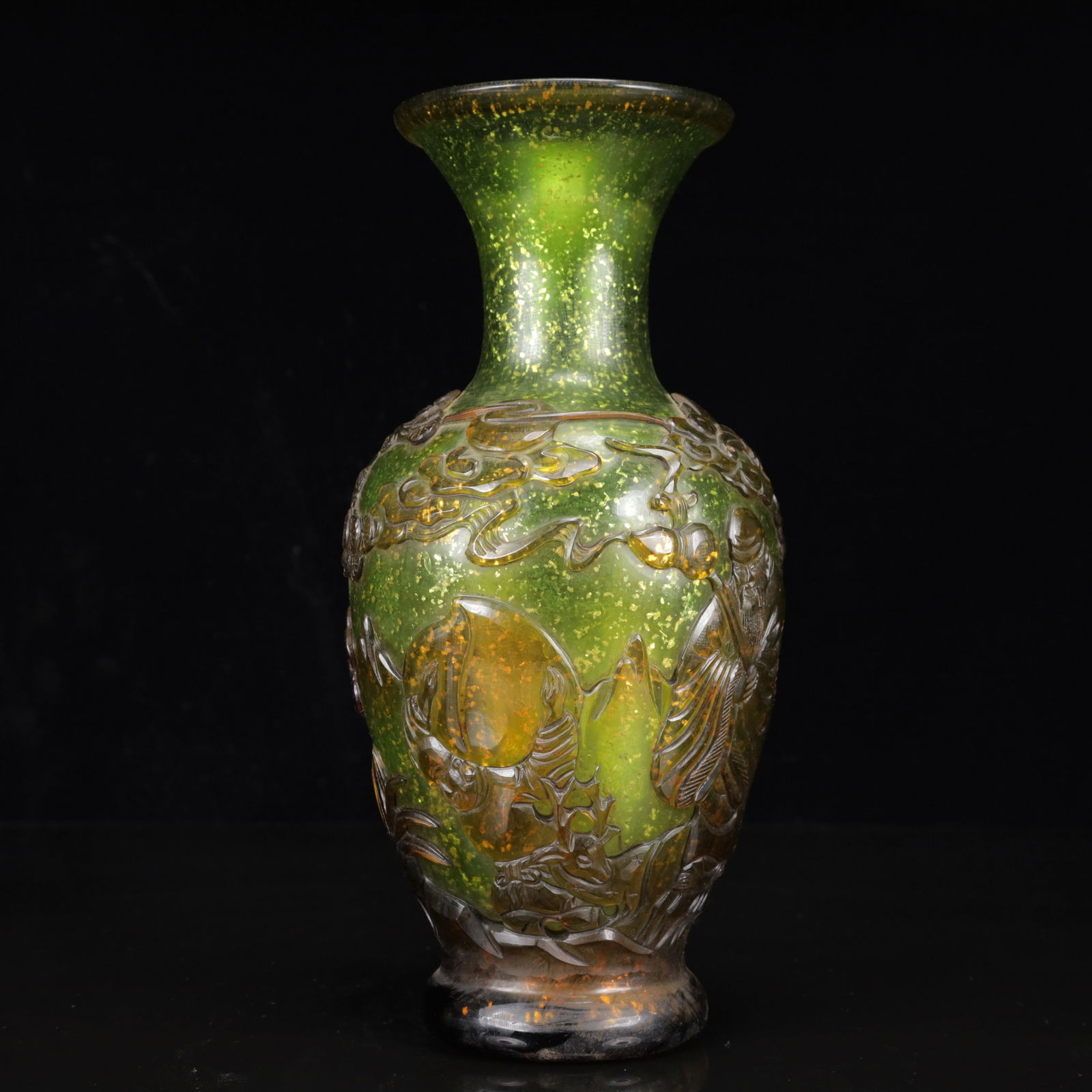An Exquisite Glass Figure Pattern Vase: An Exquisite Glass Figure Pattern Vase,Qing Dynasty, China,Qianlong Four-character Mark,Size:4.7inx10.6in, Weight:1300g 