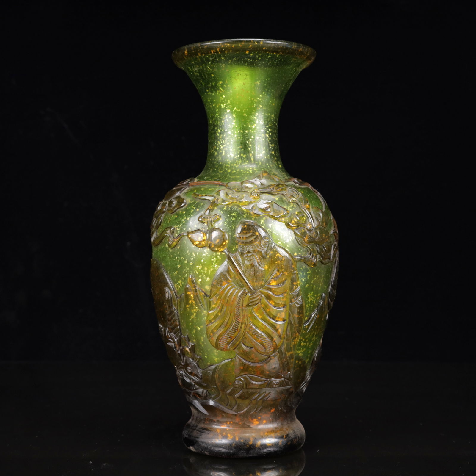 An Exquisite Glass Figure Pattern Vase - 3