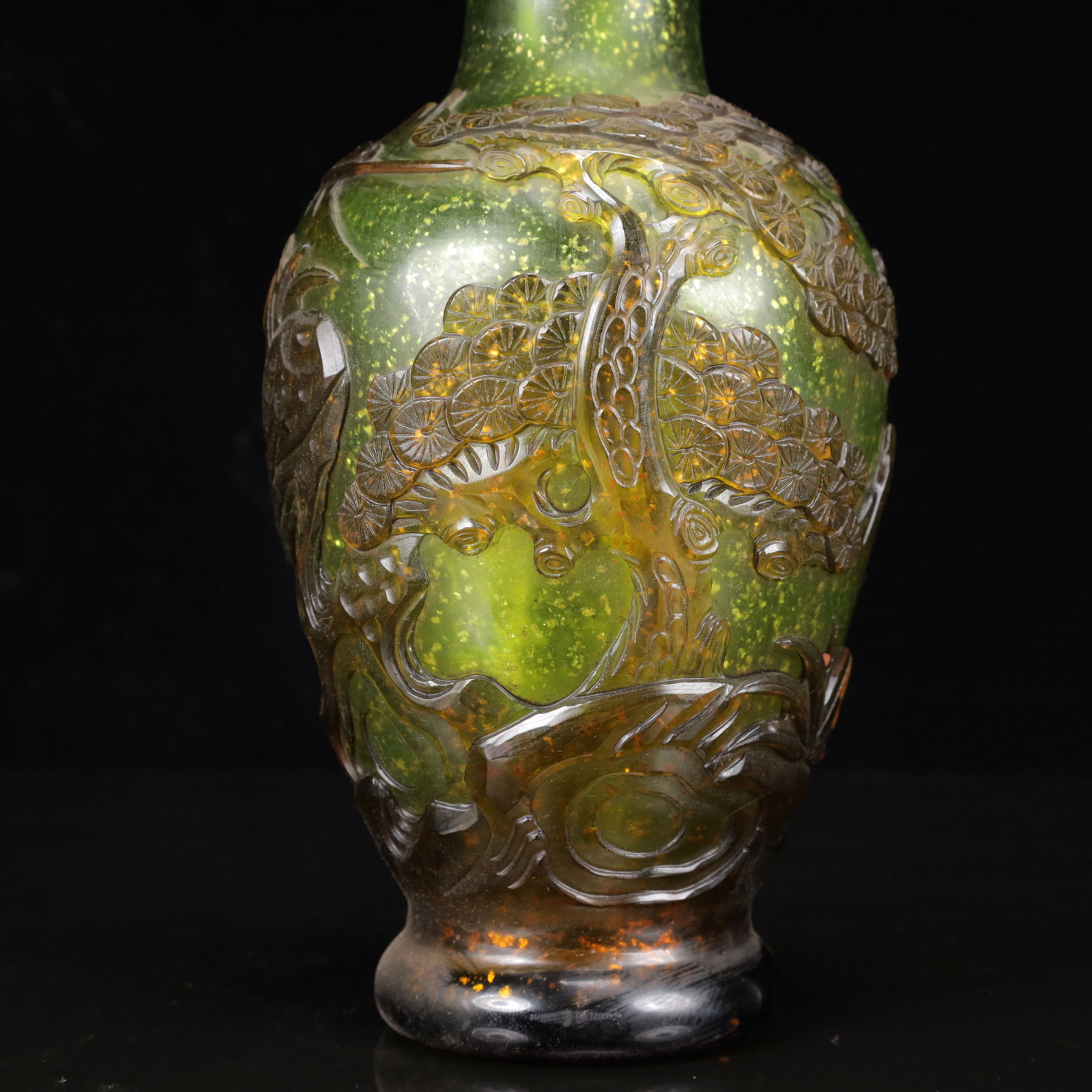 An Exquisite Glass Figure Pattern Vase - 8