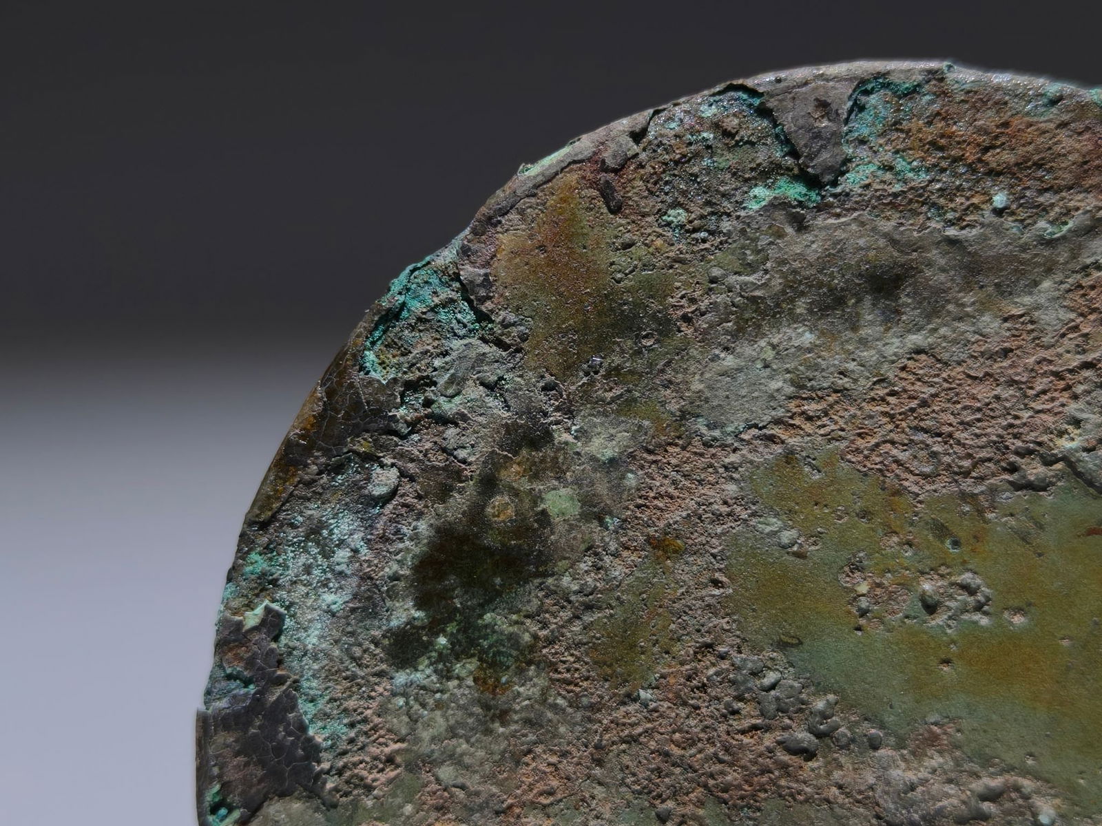 An Archaic Bronze Coiling Dragon Pattern Round Mirror - 9