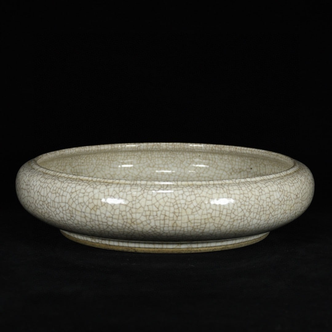 An Exquisite Ge yao Brush Washer (1 of 9)