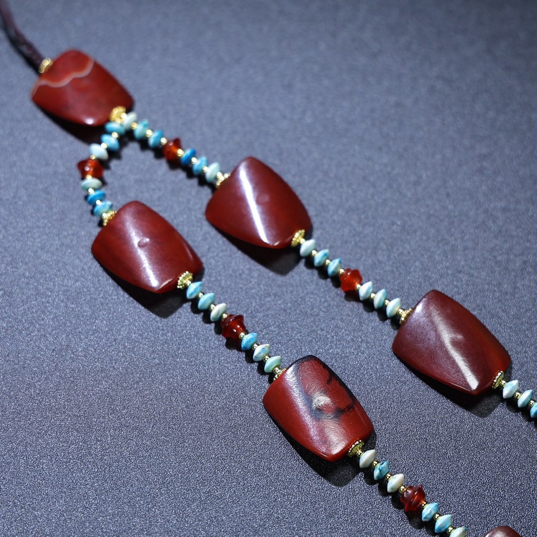 An Exquisite Agate Necklace - 3