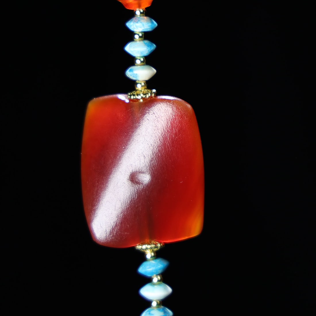 An Exquisite Agate Necklace - 6