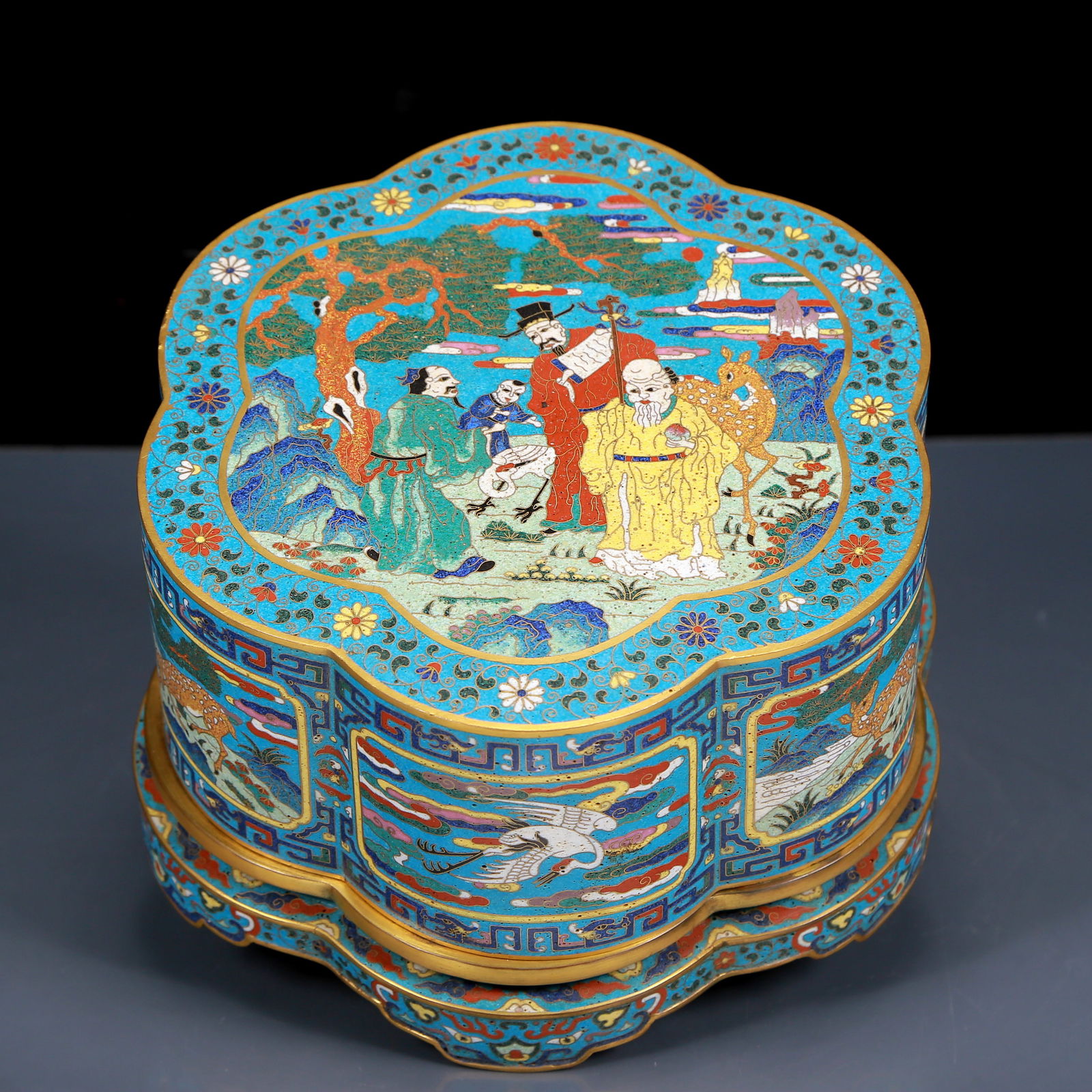 An Exquisite Cloisonne Character and Story Pattern Box: An Exquisite Cloisonne Character and Story Pattern Box,Ming Dynasty, China,Jingtai Four-character Mark,Size:8.7inx4.9in；Weight:2.60kg 