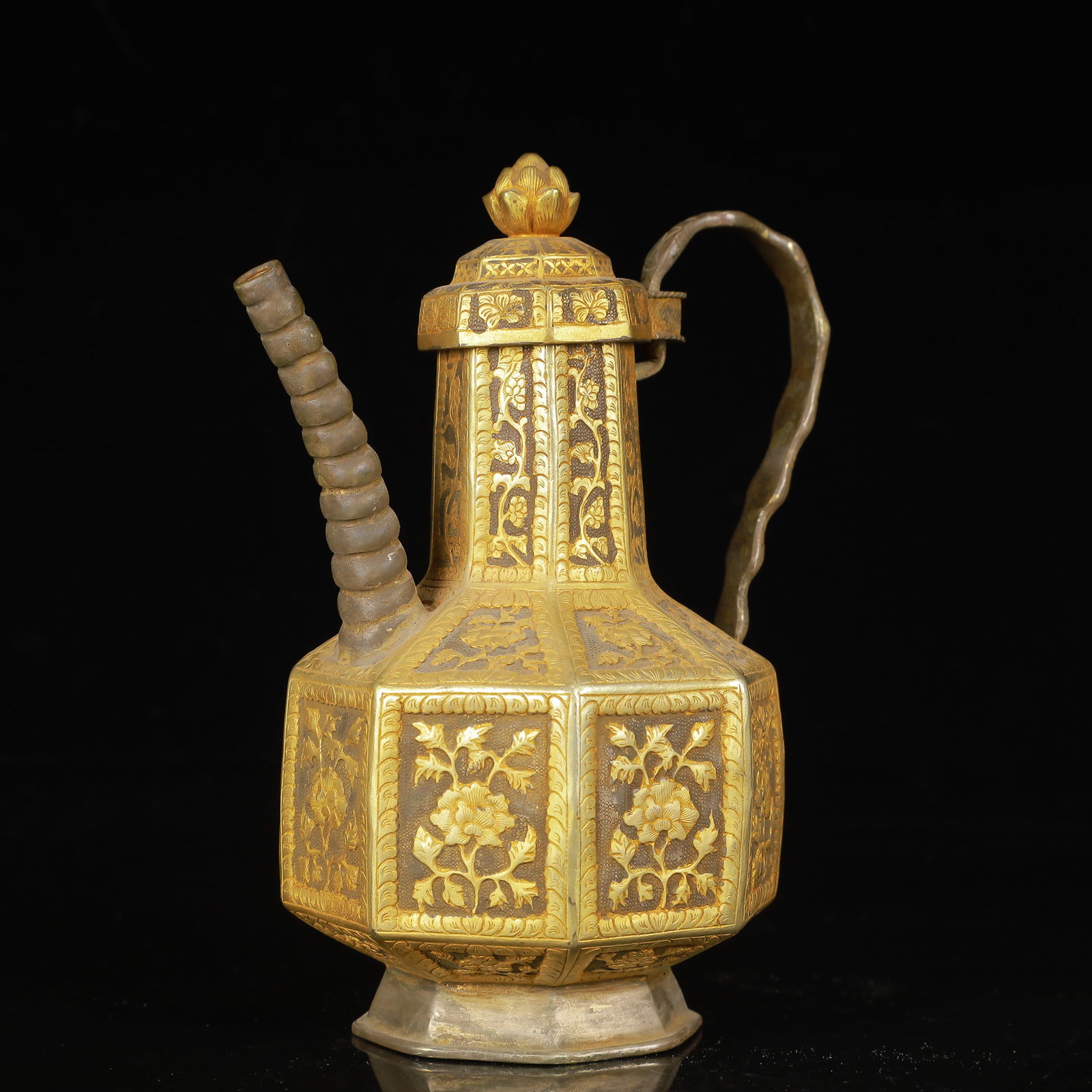An Exquisite Gilt Silver Lotus Pattern Ewer - 4