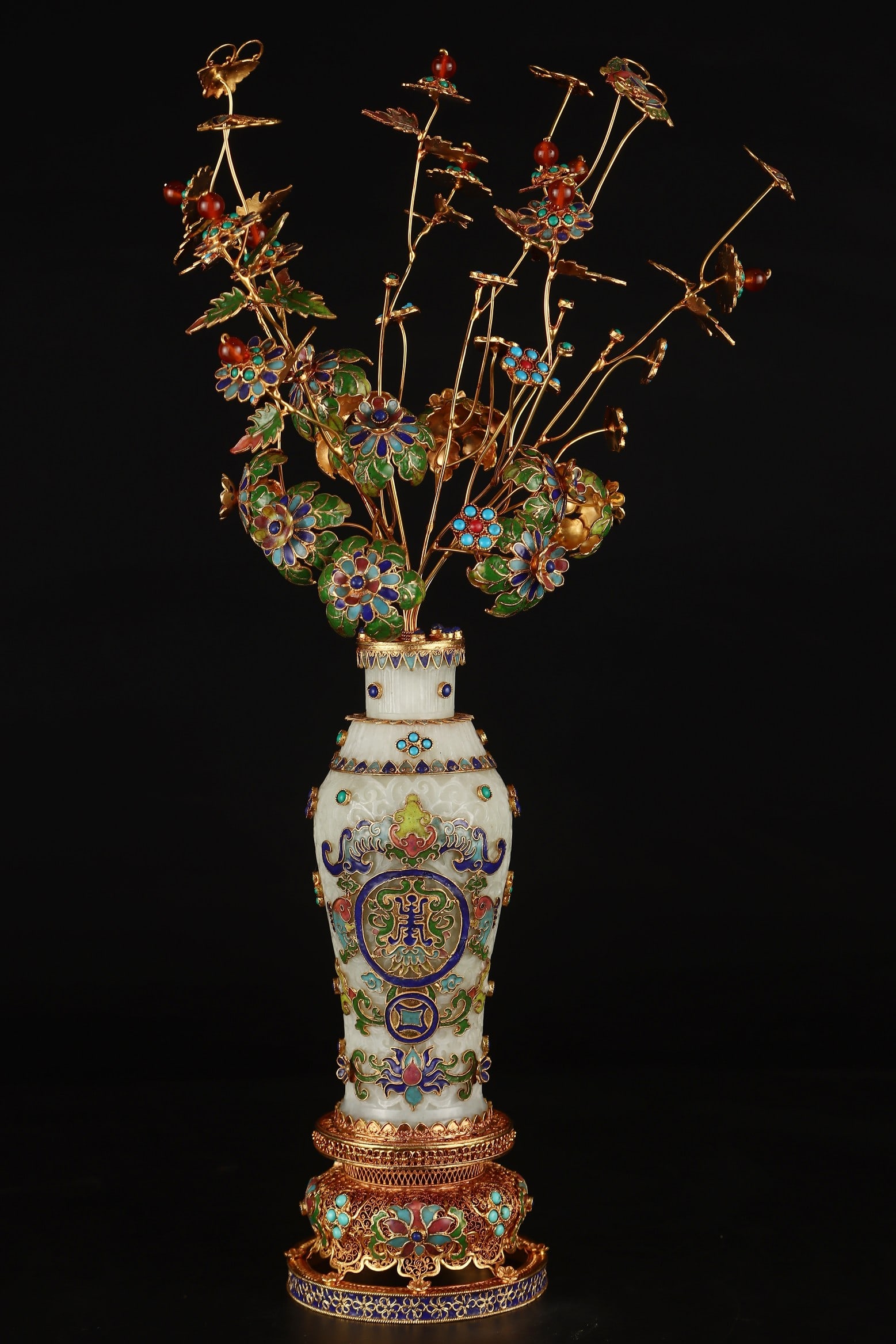 A Huge Filigree and Gilding Inlaid White Jade Bats and Peach Pattern Bottle Garden,Inlaid Gems and: A Huge Filigree and Gilding Inlaid White Jade Bats and Peach Pattern Bottle Garden,Inlaid Gems and Turquoise,Qing Dynasty,China,Qianlong Four-character Mark,Size:10.2inx5.1inx16.9in,Weight:993g 