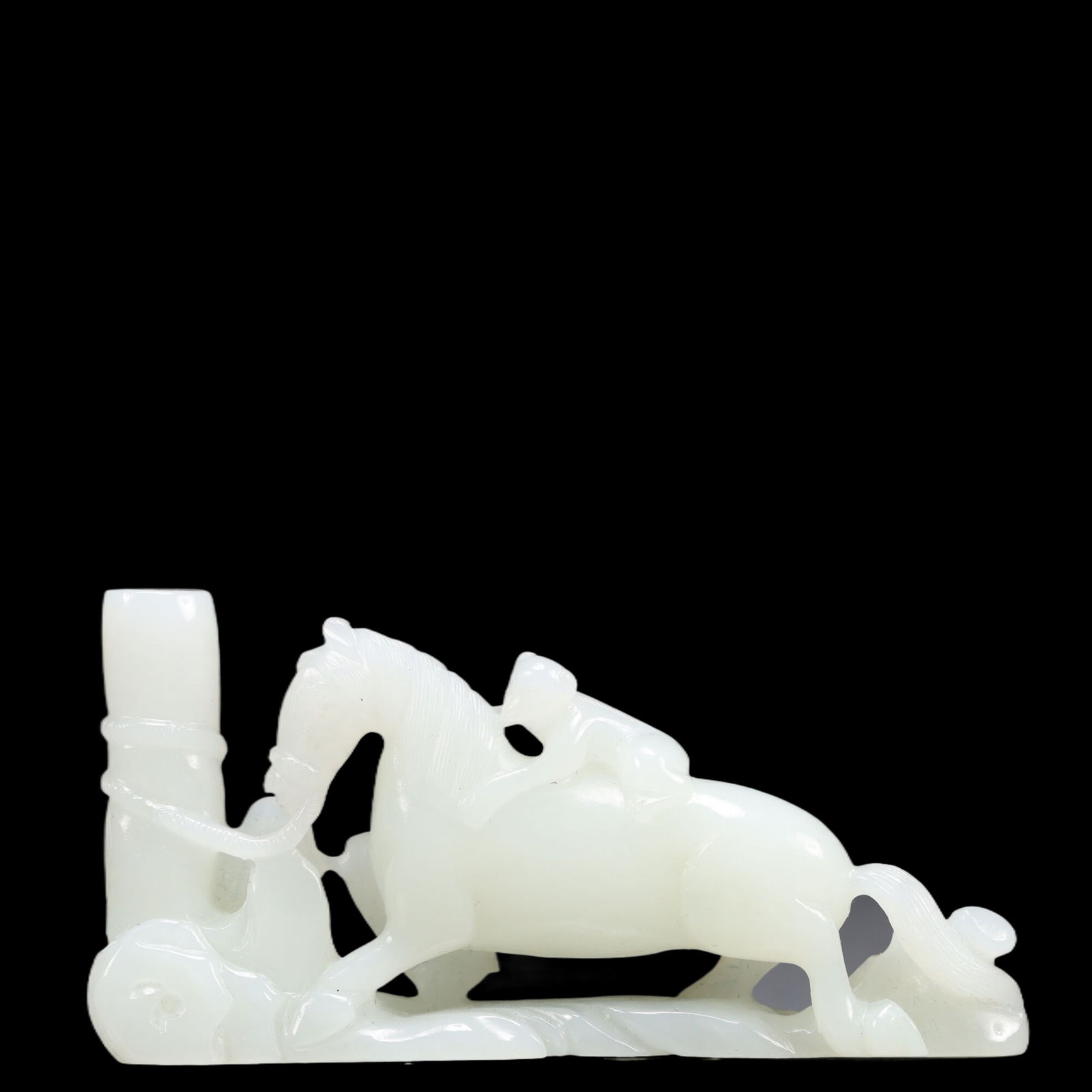 An Exquisite White Jade Horse Ornament: An Exquisite White Jade Horse Ornament, Qing Dynasty, China, Size:3.3inx0.6inx1.8in, Weight:60.7g 