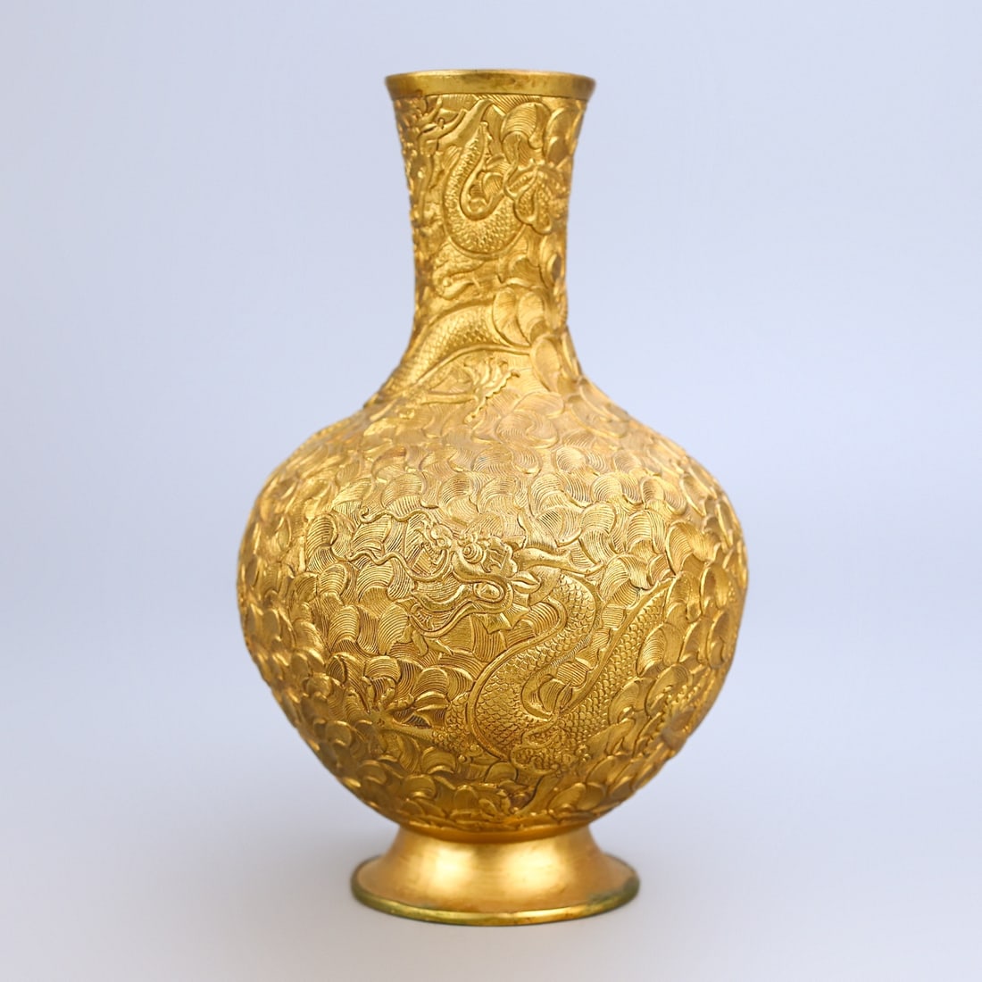 An Exquisite Gilt Bronze Seawater Dragon Pattern Vase (1 of 10)