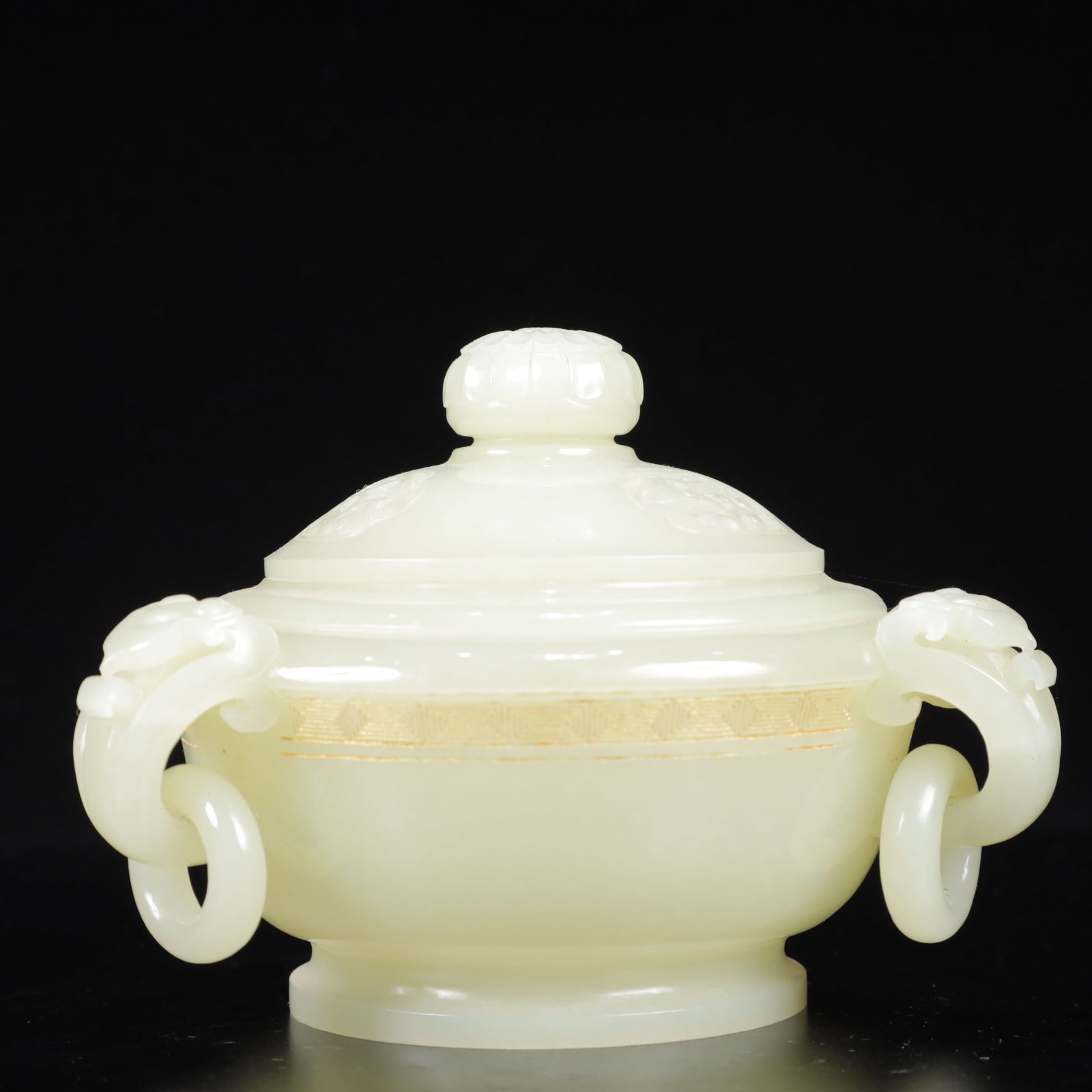 An Exquisite White Jade Painted Gold Flower Pattern Censer: An Exquisite White Jade Painted Gold Flower Pattern Censer,Qing Dynasty, China,Qianlong Four-character Mark,Size:5.5inx4.1in,Weight:600g 白玉描金花卉纹香