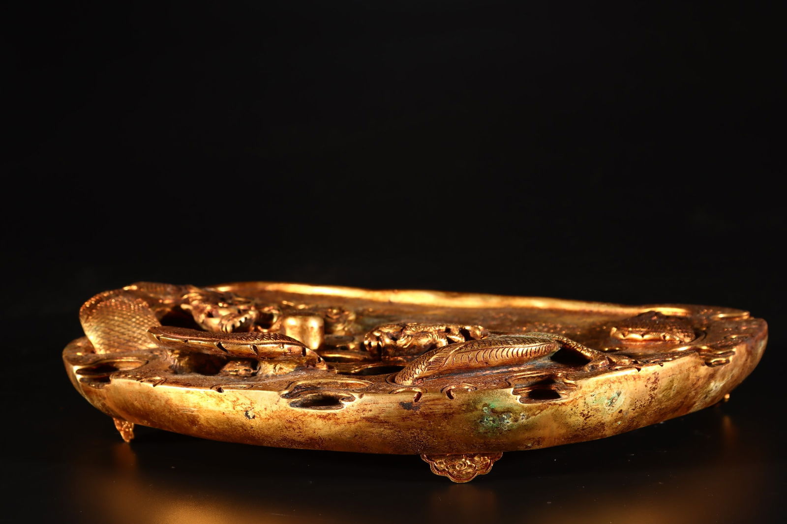 A Rare Gilt Bronze Dragon Pattern Inkstone - 8
