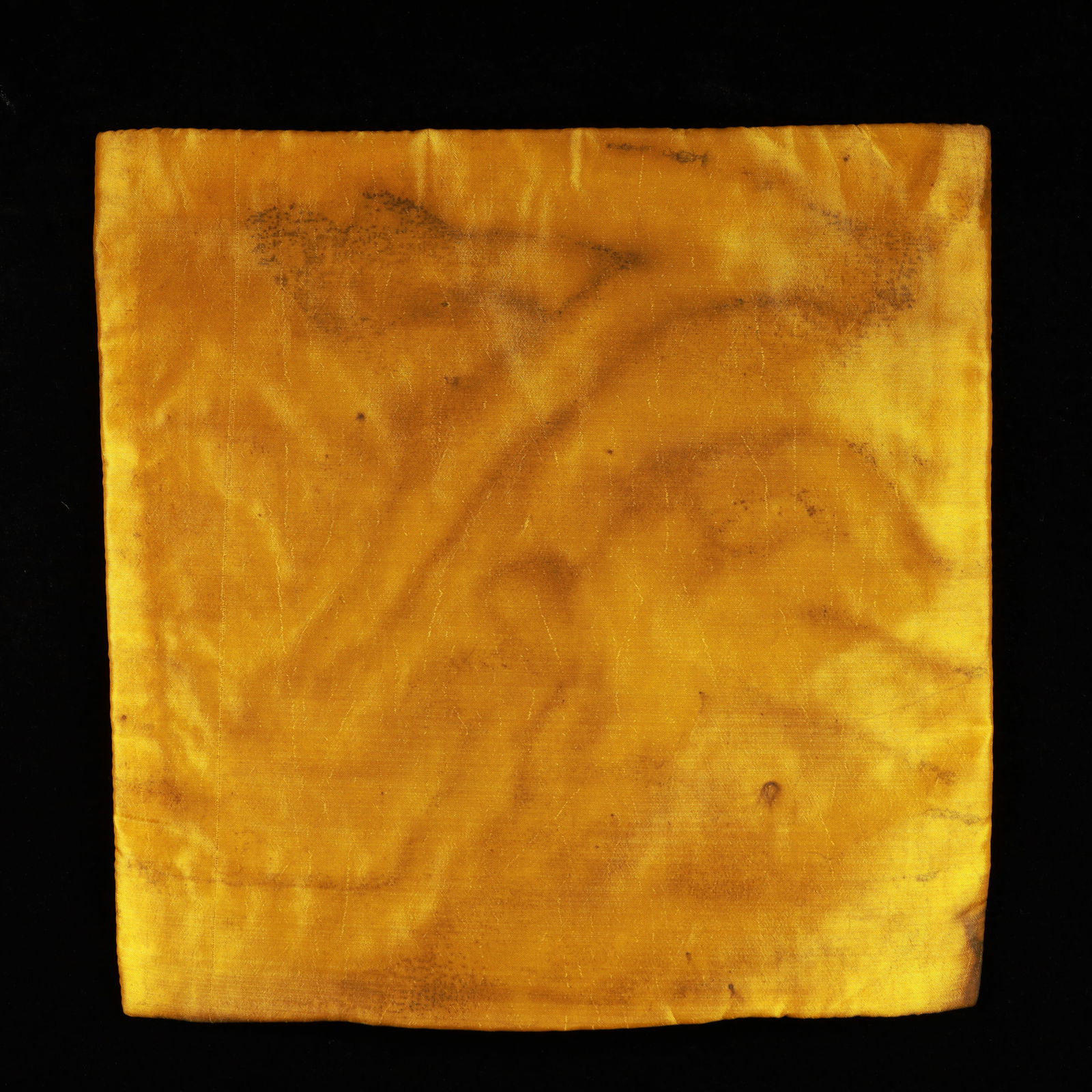 An Exquisite Embroidery Dragon Pattern Mat - 2