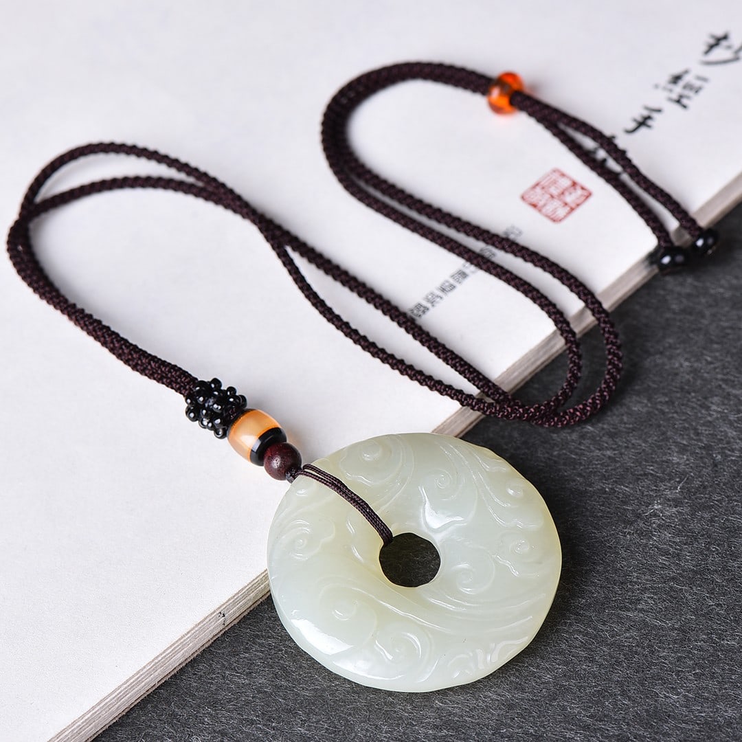 An Exquisite White Jade Auspicious Cloud Pattern Pendant - 5