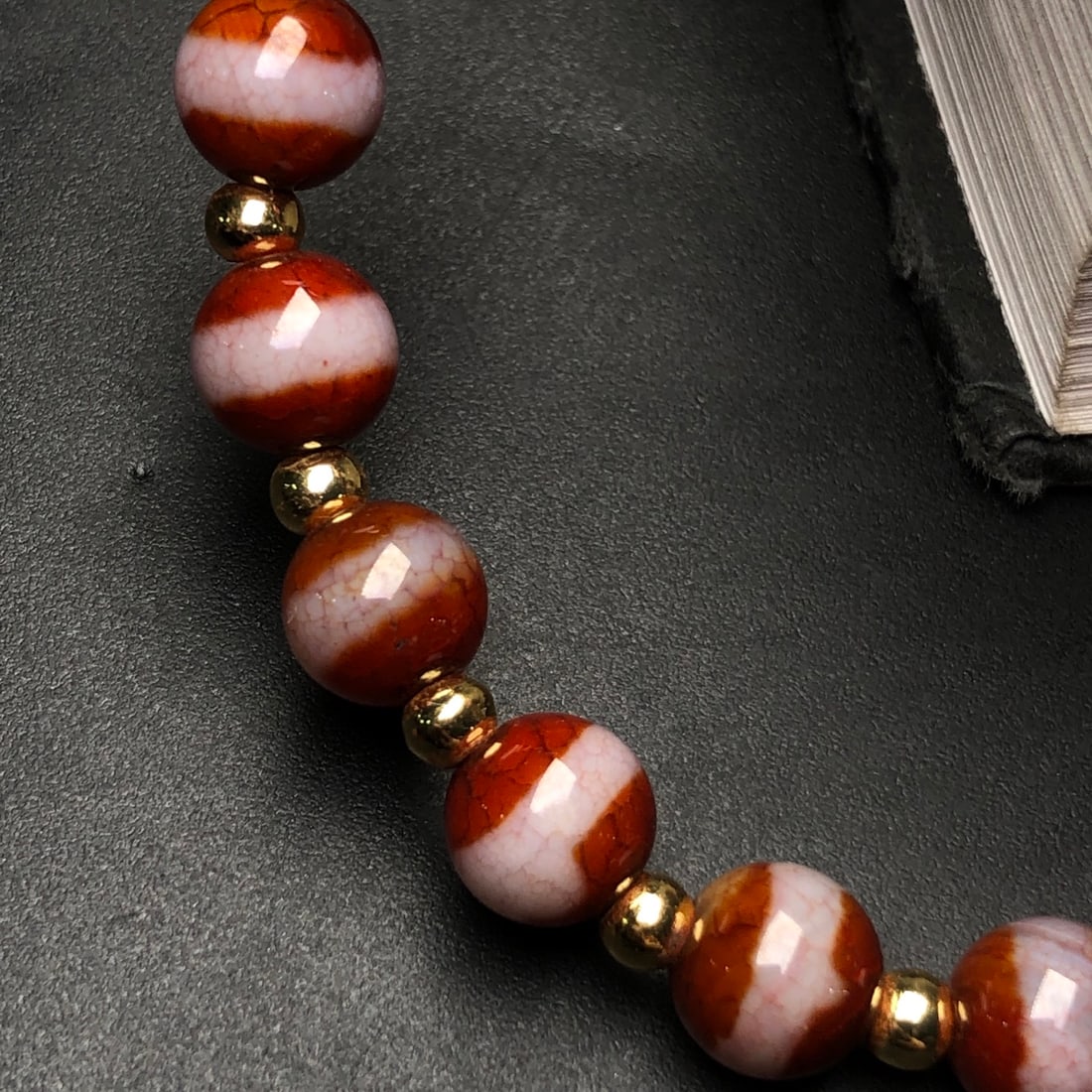 An Exquisite Dzi Bead Bracelets - 8