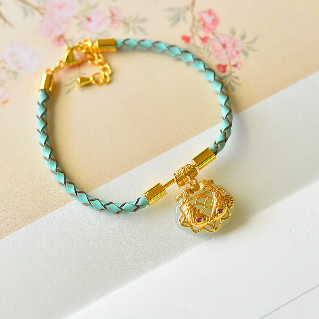 An Exquisite Sterling Silver-Gold Plated Inlaid White Jade Bracelet: An Exquisite Sterling Silver-Gold Plated Inlaid White Jade Bracelet 纯银镀金镶白玉手链