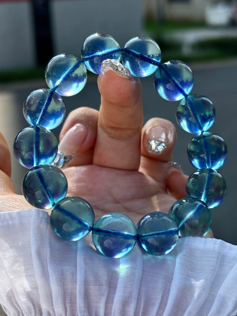 An Exquisite Aquamarine Bracelets: An Exquisite Aquamarine Bracelets,Size:15.8mm,Weight:71g 海蓝宝手串