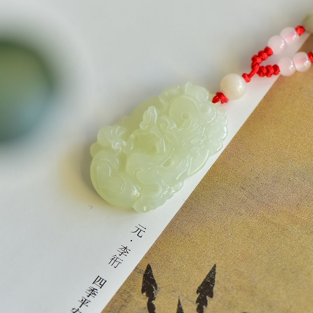 An Exquisite White Jade Dragon Pattern Pendant - 2