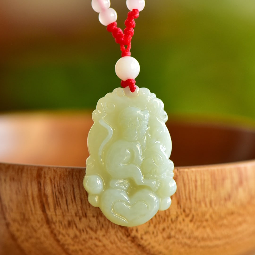 An Exquisite White Jade Monkey Pattern Pendant - 4