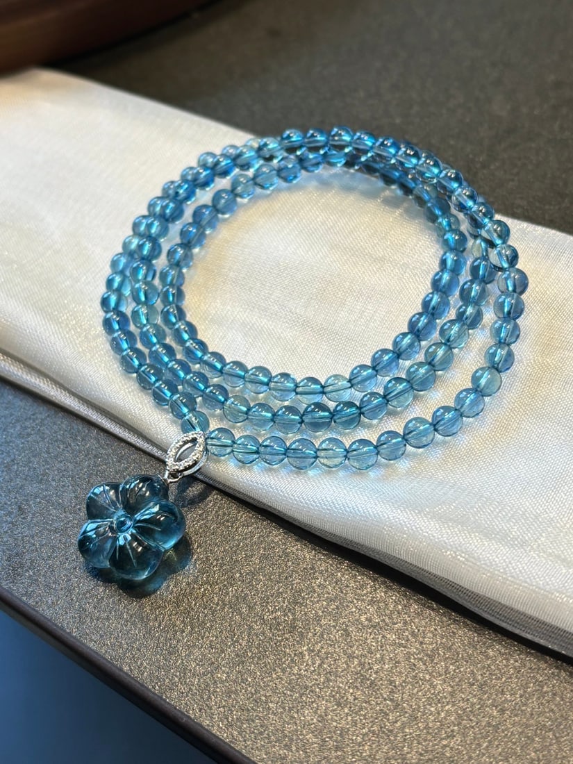 An Exquisite Aquamarine Bracelets: An Exquisite Aquamarine Bracelets,Size:4.7mm,Weight:20.6g 海蓝宝手串