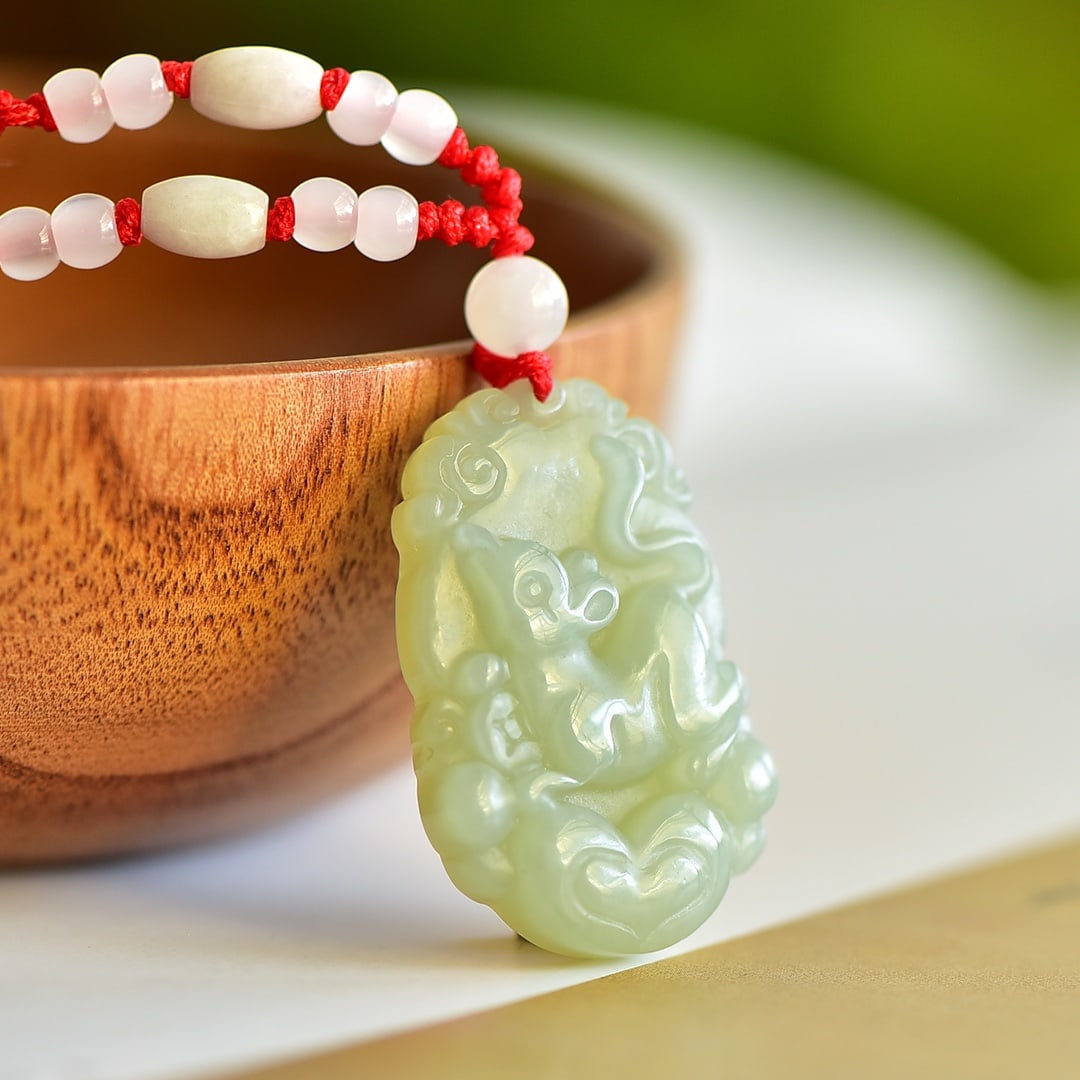 An Exquisite White Jade Mouse Pattern Pendant - 3